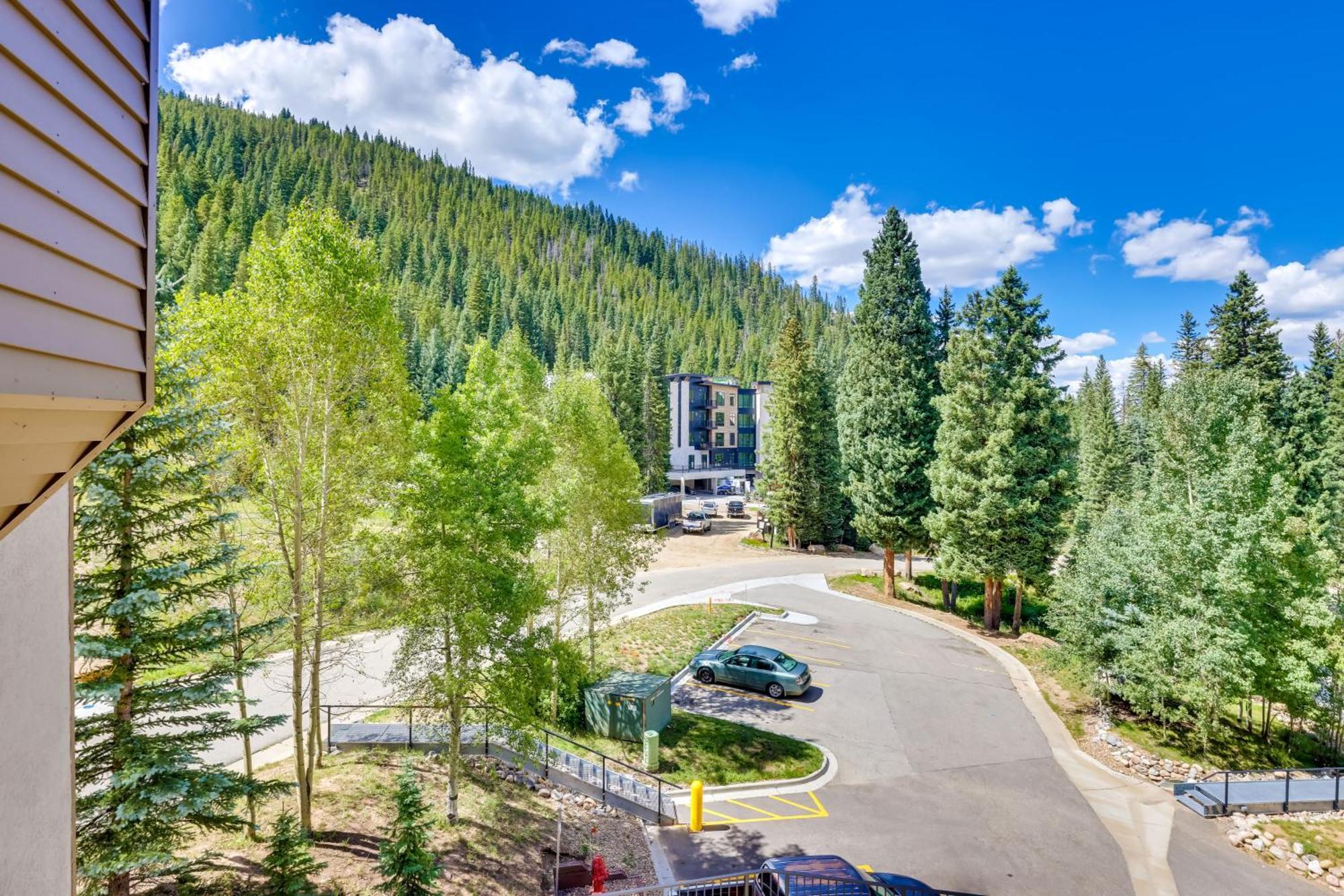 Ski-Inandski-Out Retreat With Iron Horse Pool Access! ウィンターパーク エクステリア 写真